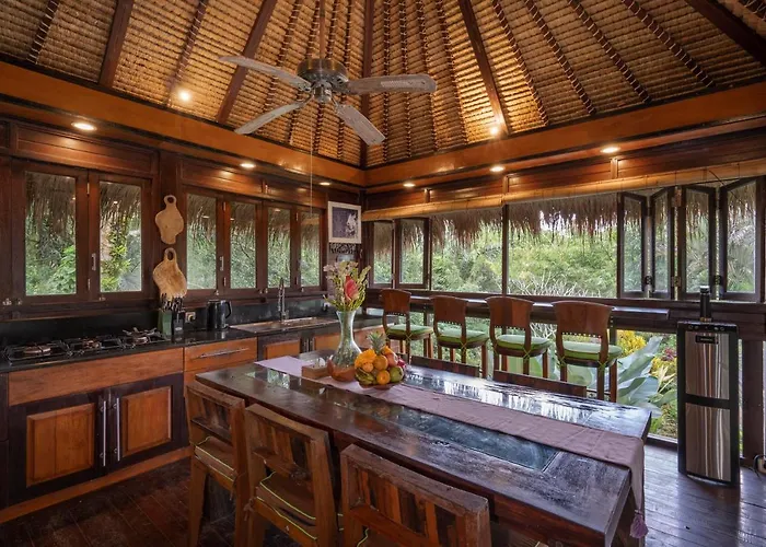 Kupu Kupu Private Villa