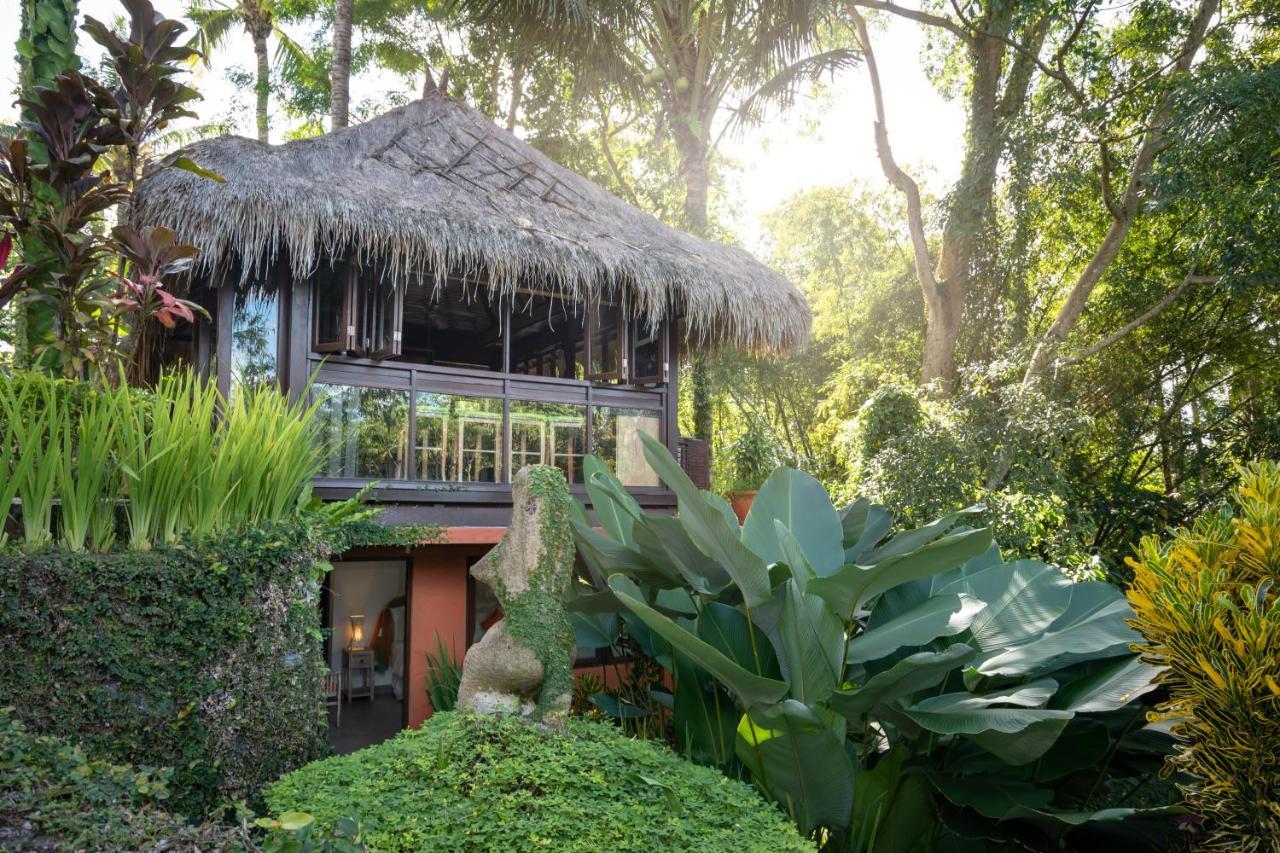 Kupu Kupu Private Villa *